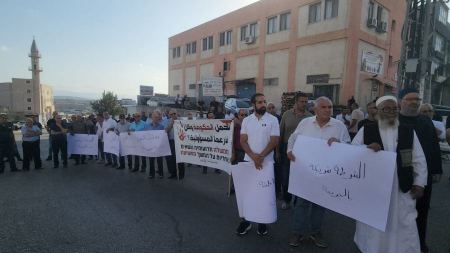 طمرة: تظاهرة احتجاجية ضد الجريمة وتقاعس الشرطة